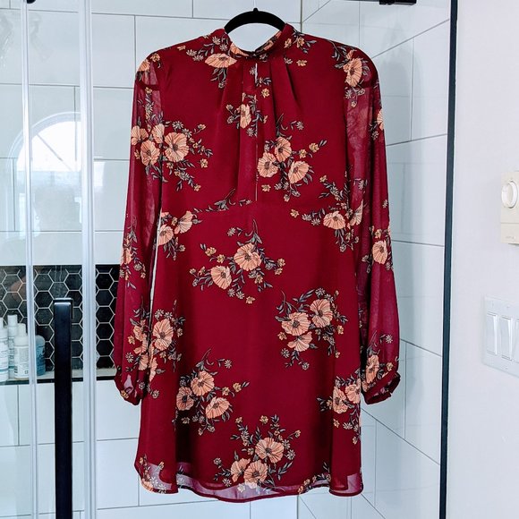 Short Floral Dress - Picture 2 of 4